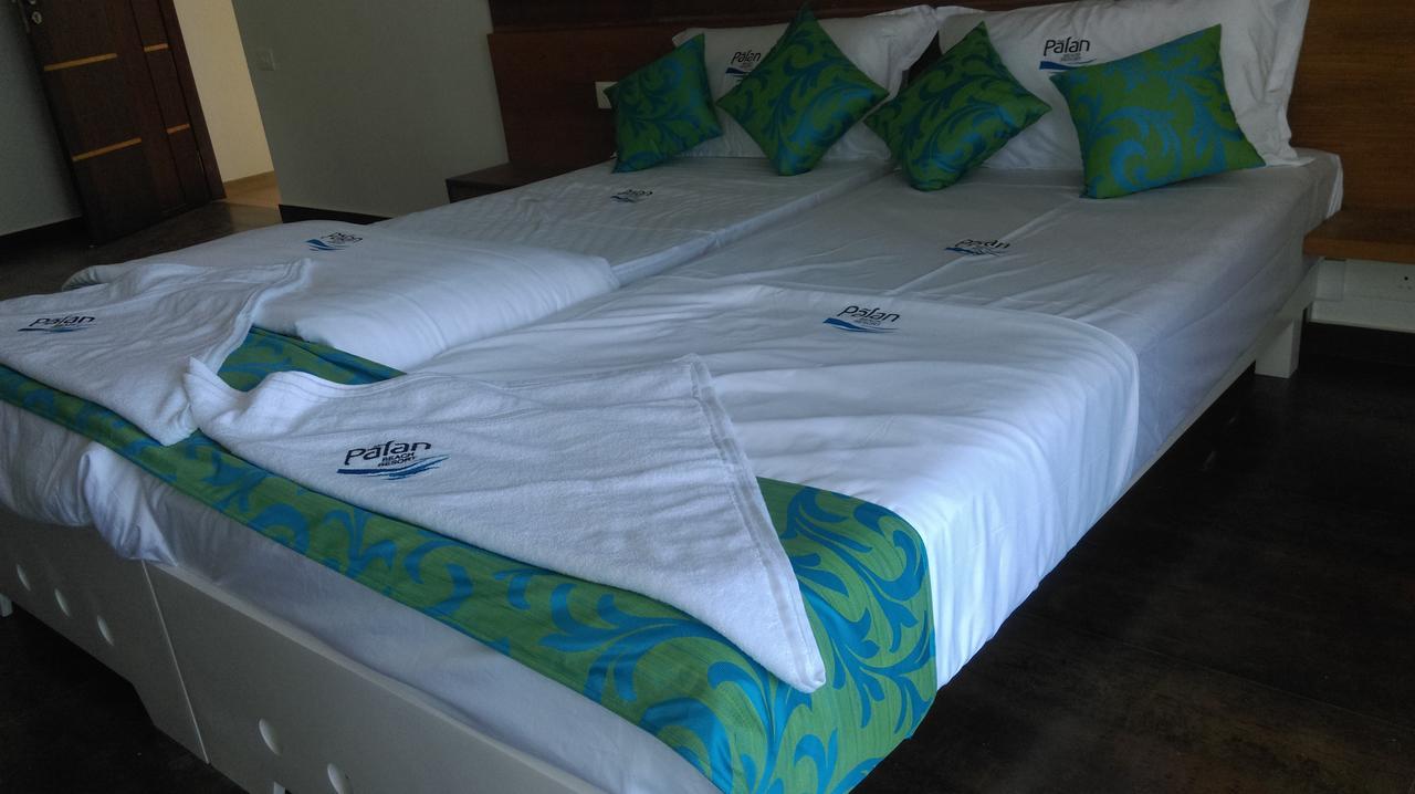 ורקלה Palan Beach Resort מראה חיצוני תמונה